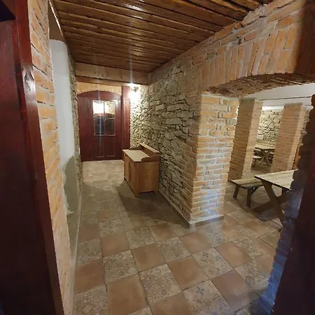 Vizmberk Apartment